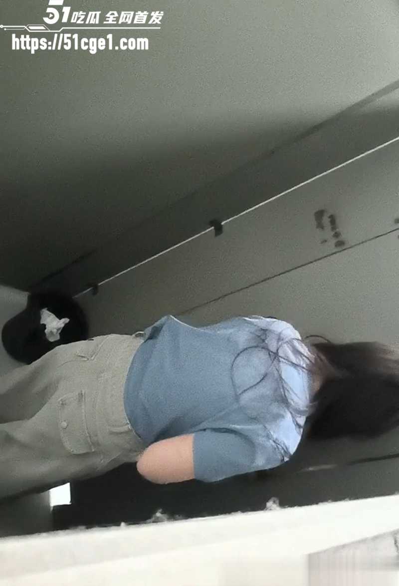 河北地质大学女厕偷拍被抓视频流出 9 拷贝 河北地质大学女厕偷拍被抓视频流出 9 拷贝