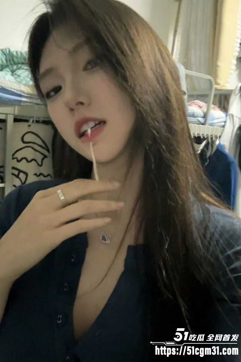 高颜值甜美女大 1