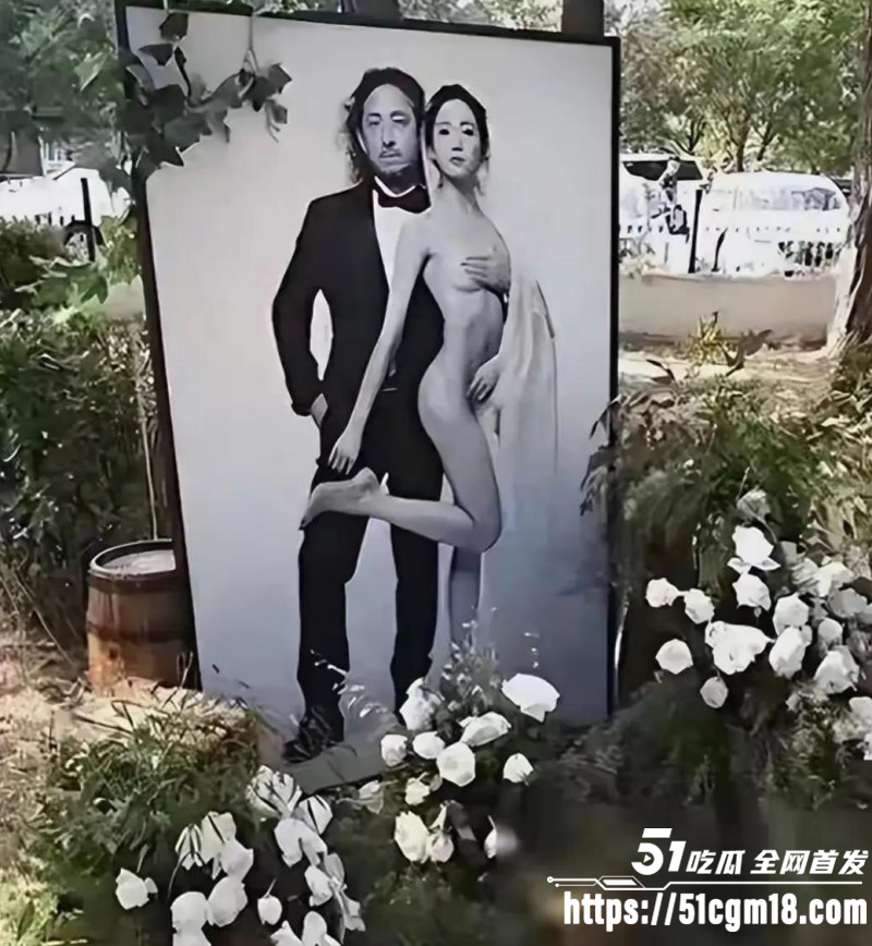 万千惠拿裸照当婚礼迎宾照02 万千惠拿裸照当婚礼迎宾照02