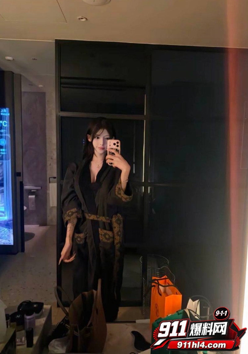 抖音精神小妹芙妮人设崩塌3 抖音精神小妹芙妮人设崩塌3