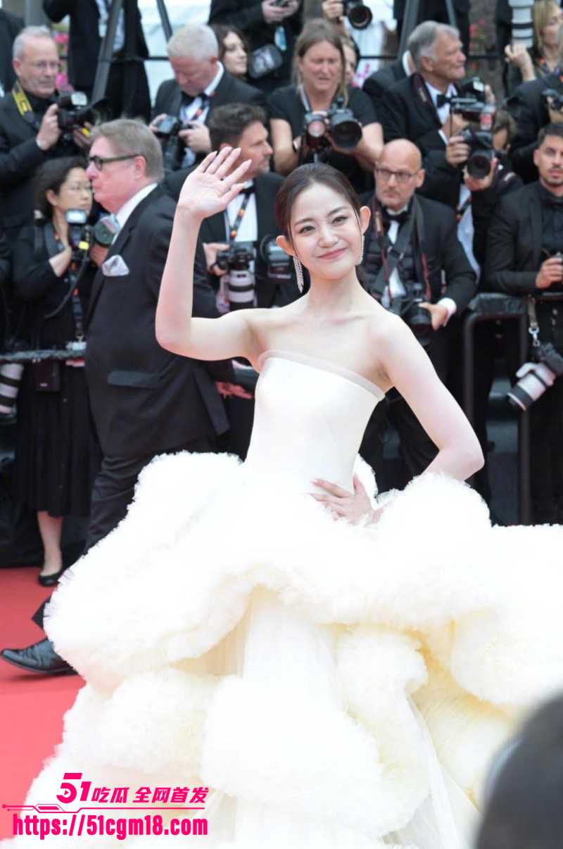 万千惠拿裸照当婚礼迎宾照012 万千惠拿裸照当婚礼迎宾照012