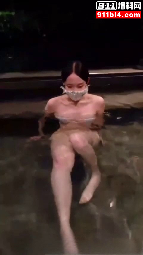 温泉露天大秀1 温泉露天大秀1
