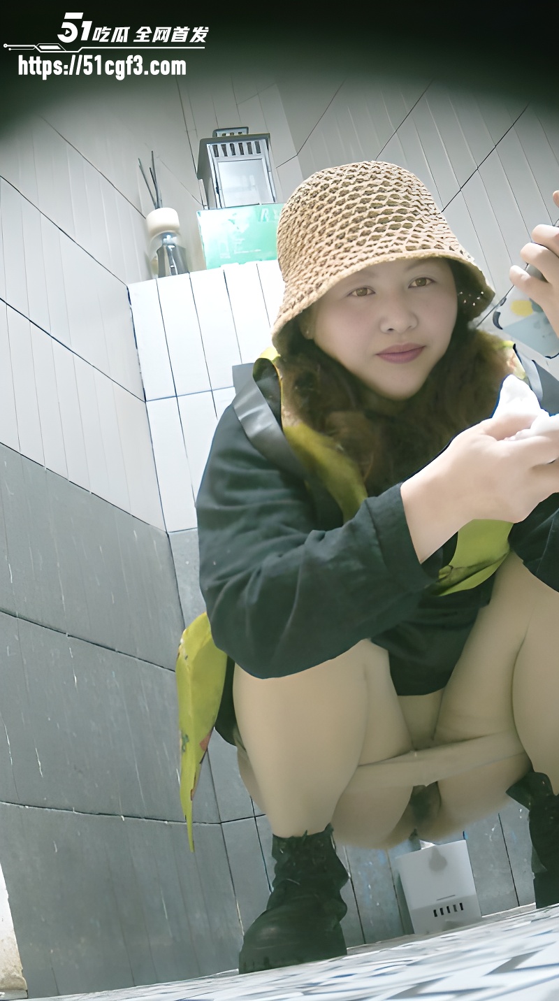 真实偷拍女公厕4k视角 5 真实偷拍女公厕4k视角 5