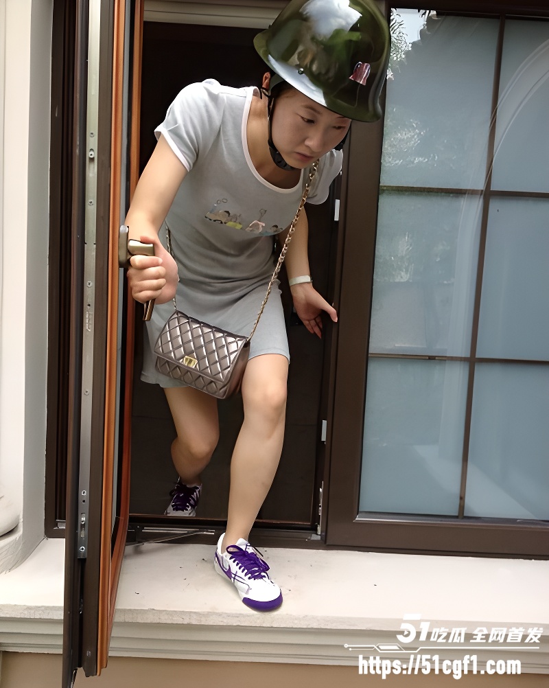 重庆检察院女检查官 王维丹 与亿万富豪何昌秋通奸生子 19 重庆检察院女检查官 王维丹 与亿万富豪何昌秋通奸生子 19
