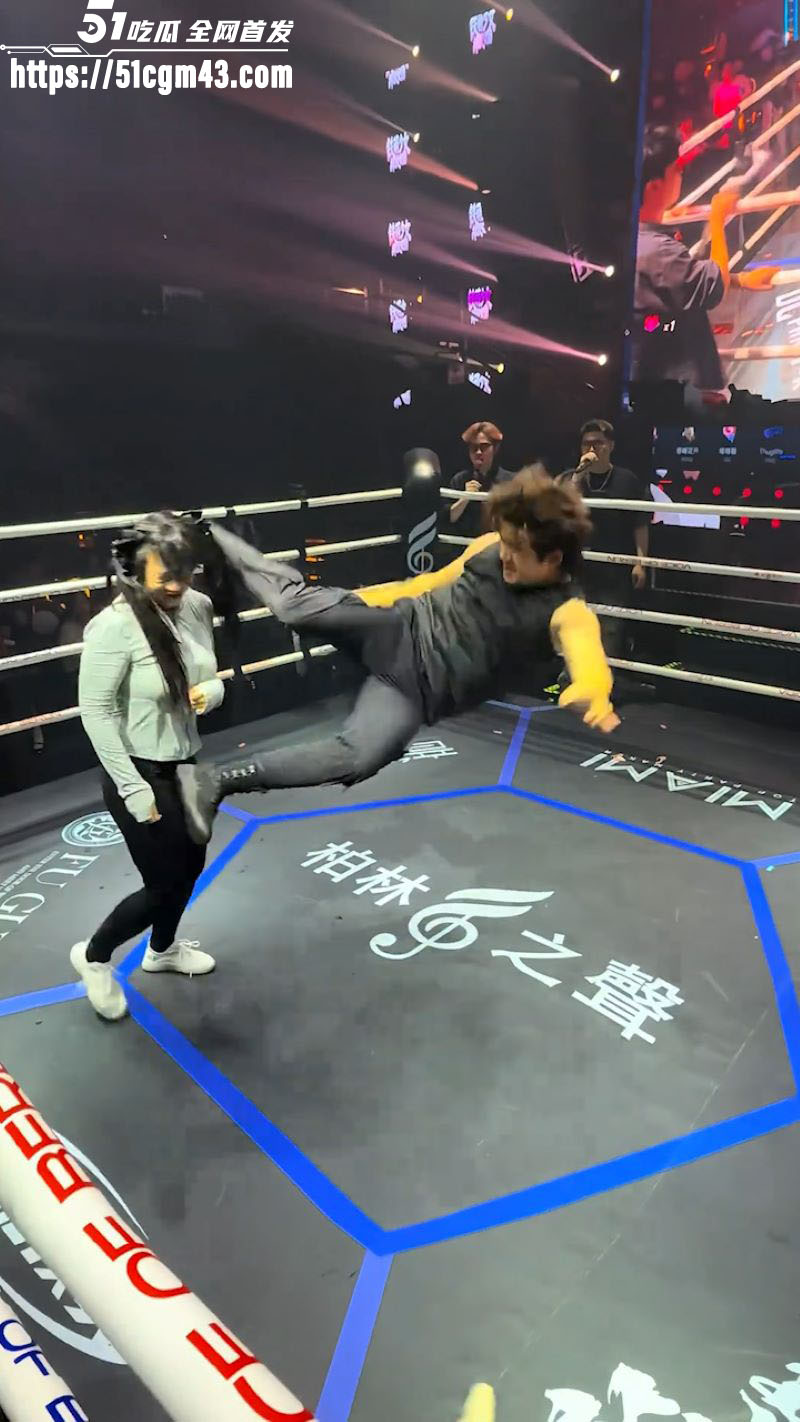 外卖小哥1V3暴打女团 7 外卖小哥1V3暴打女团 7