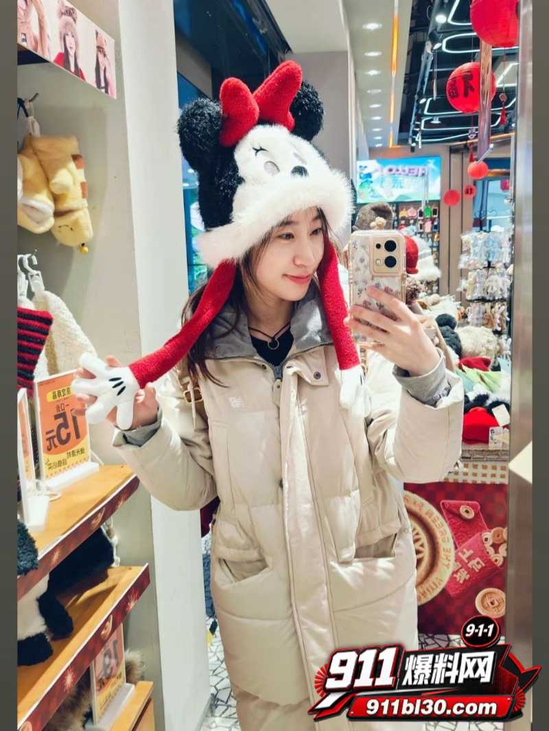 河北保定肥臀妹子 蕾丝内裤扭臀私拍2 河北保定肥臀妹子 蕾丝内裤扭臀私拍2