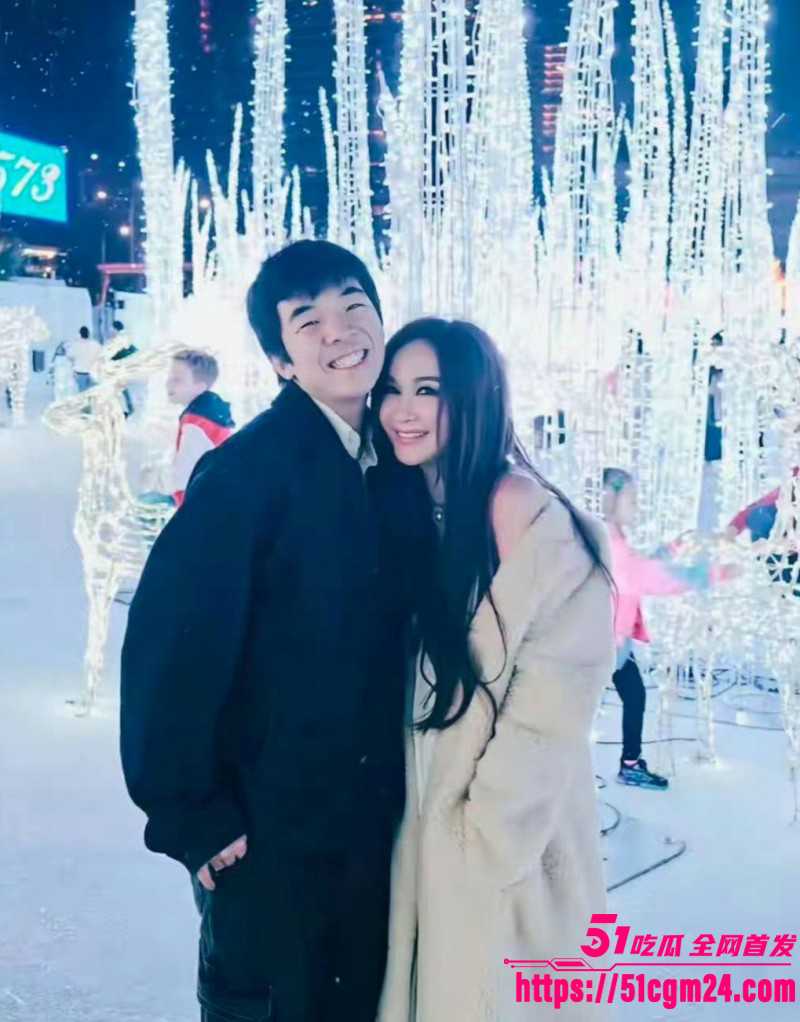 温碧霞生日现场遭养子强吻011 温碧霞生日现场遭养子强吻011