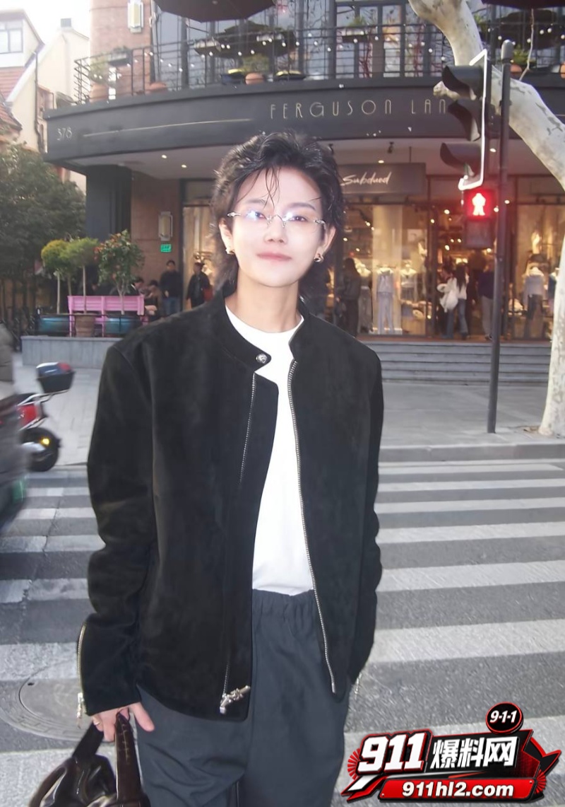 抖音21万粉女网红 凯凯kai 23 抖音21万粉女网红 凯凯kai 23