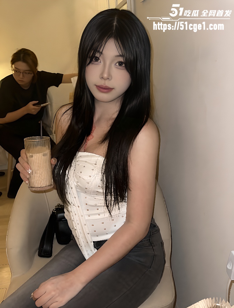19岁纹身女大 陈可昕 私密自拍 2