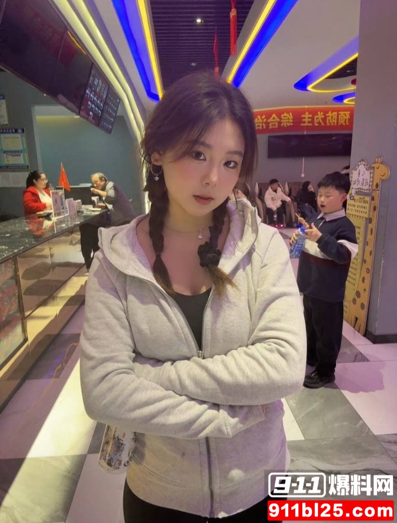 抖音百万微胖女网红 白桃乌龙茶 27