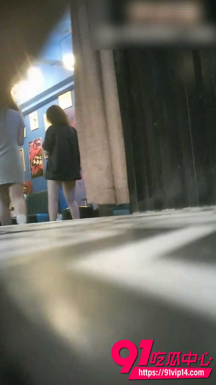 偷拍漂亮小姐姐放尿视频1 偷拍漂亮小姐姐放尿视频1