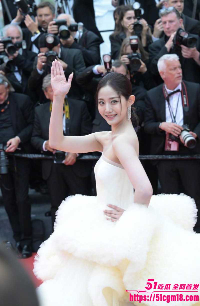 万千惠拿裸照当婚礼迎宾照014 万千惠拿裸照当婚礼迎宾照014