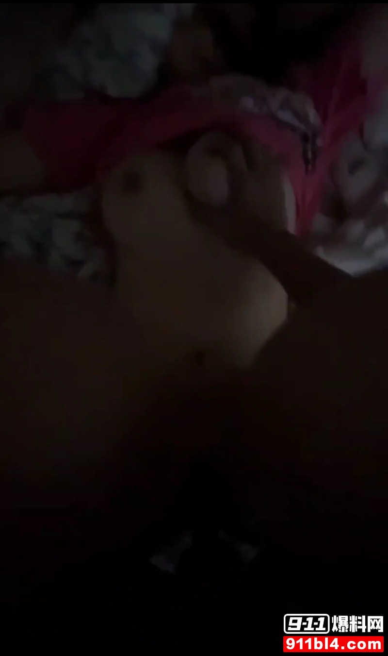 超可爱大一巨乳学妹均均 8