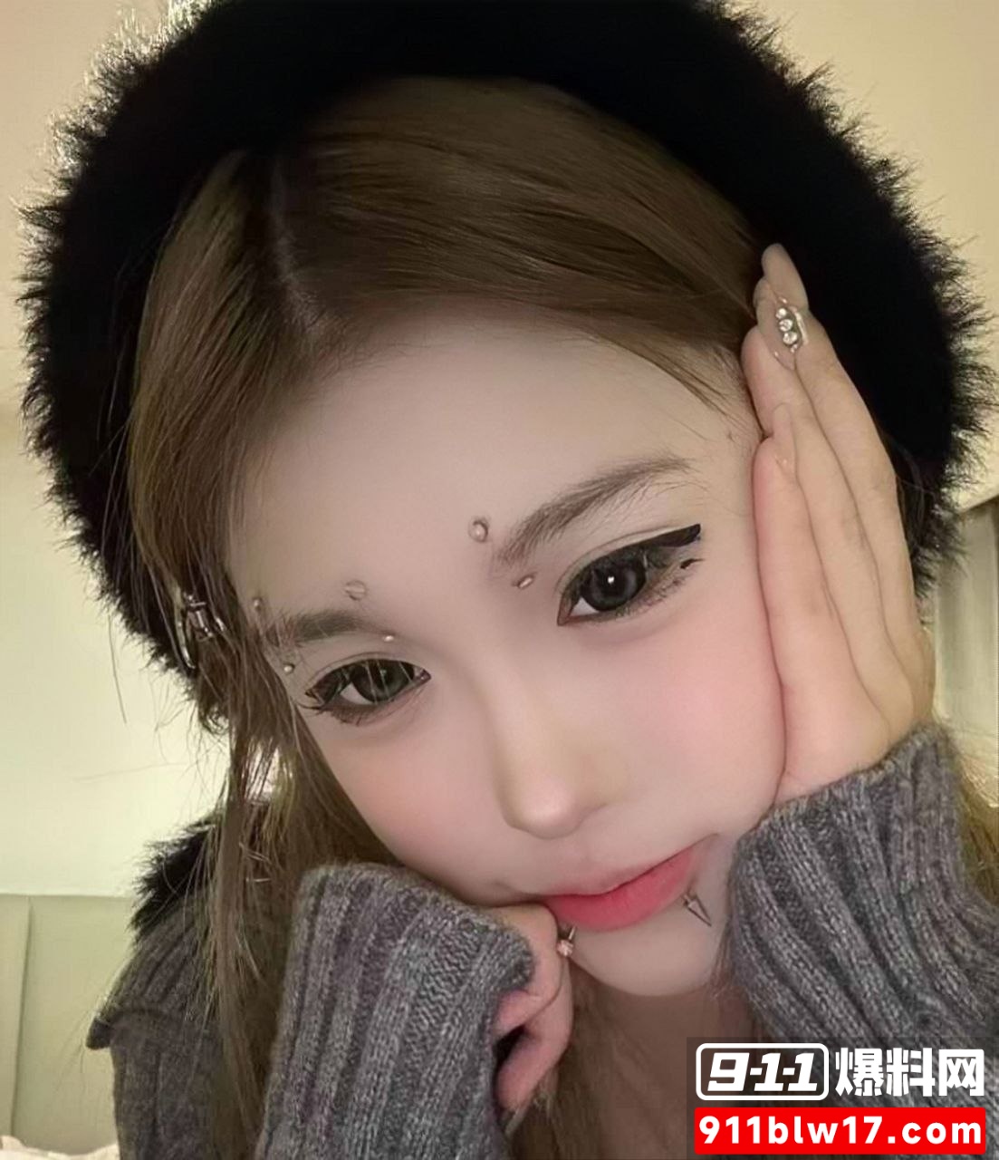 女S3
