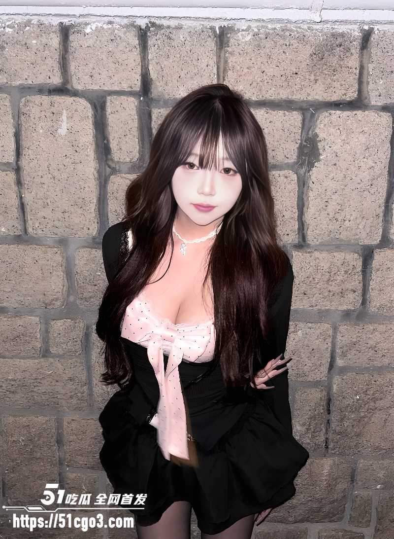 巨乳网红金主调教视频曝光 3 巨乳网红金主调教视频曝光 3