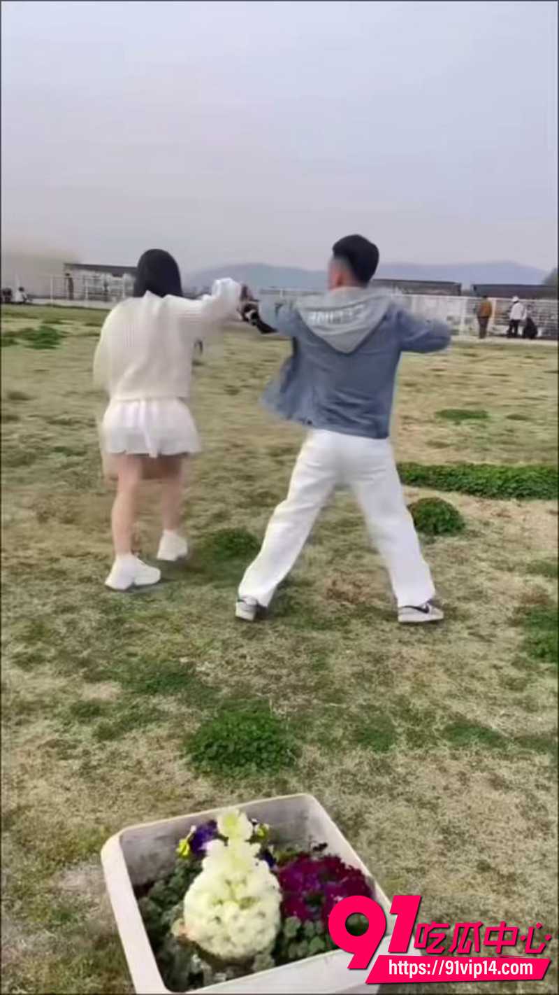 越南女生多线暧昧 4 越南女生多线暧昧 4